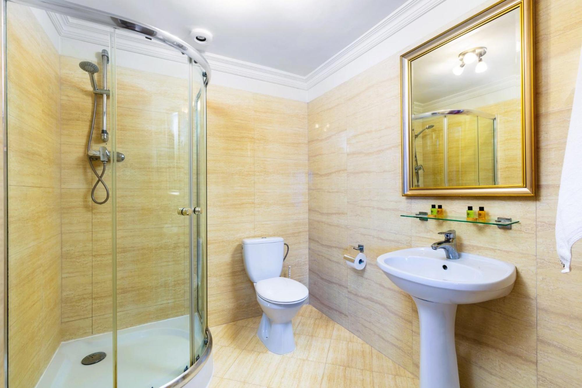 Palacyk Otrebusy Business & Spa Buitenkant foto
